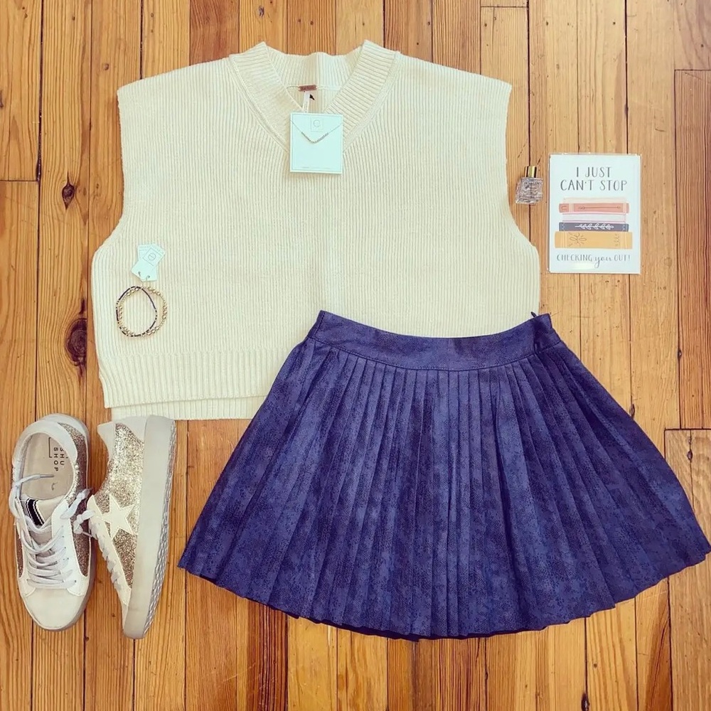 BNWT Sincerely Ours Blue Pleated Mini Skirt S